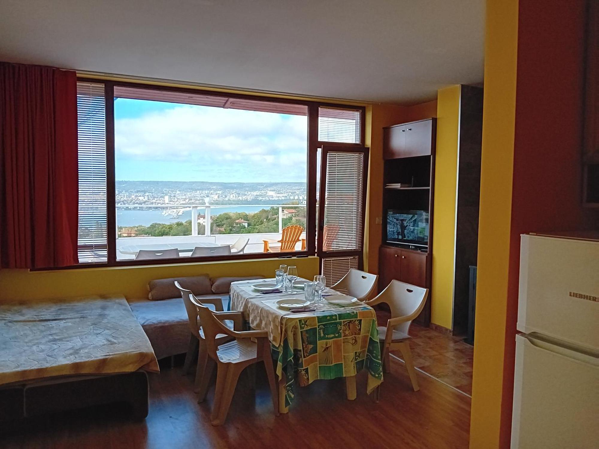 Apartament Zaliva Varna Exteriör bild
