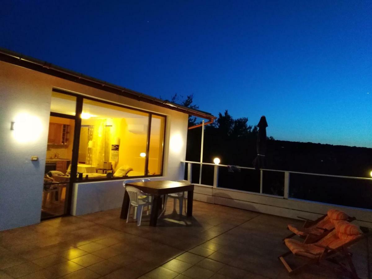 Apartament Zaliva Varna Exteriör bild